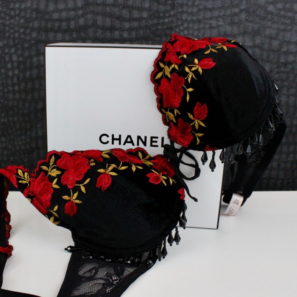 Velvet Floral Embroidered Lace Bra